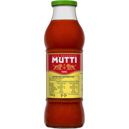 Mutti Passata Tomato Puree With Basil 700g