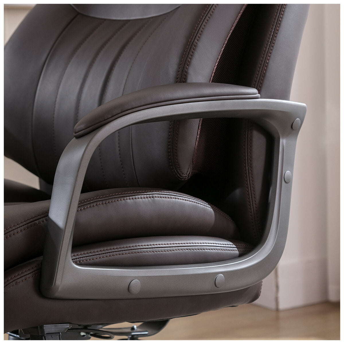 True Wellness Executive Office Chair Magic Back Technology Brown 51904-BRN 158kg