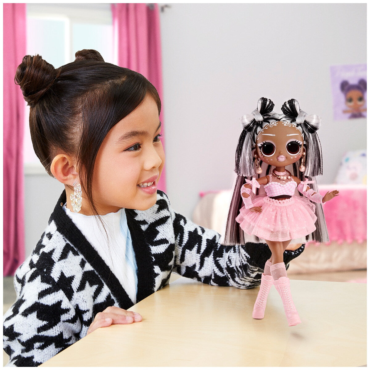 L.O.L. Surprise! OMG Sunshine Makeover Fashion Doll Switches