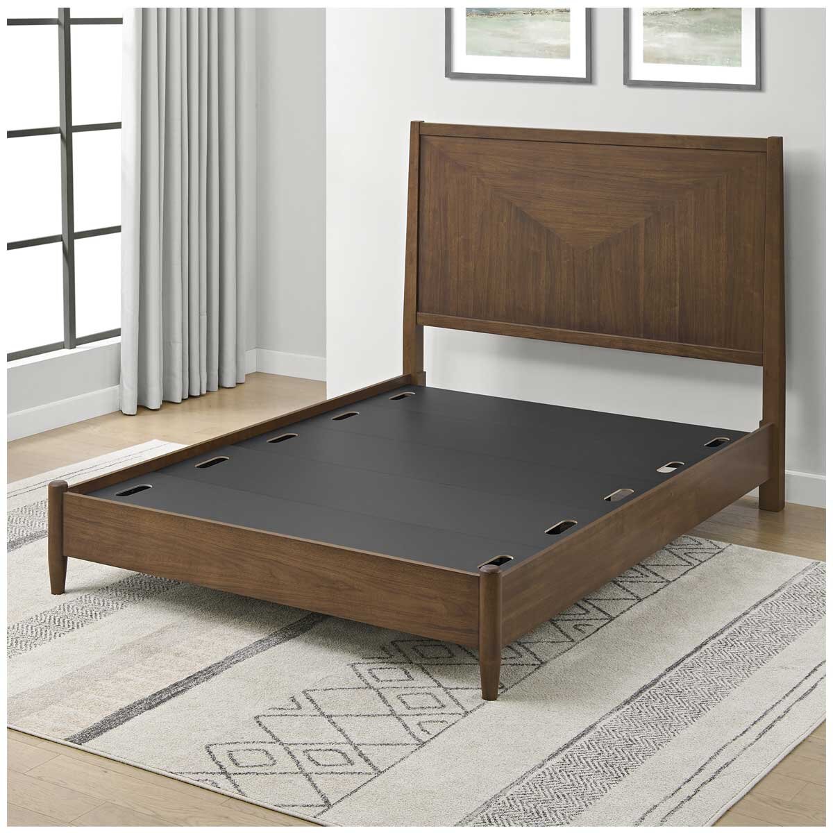 Universal Broadmoore Powell Queen Bed Saddle Brown Rubberwood M23113210