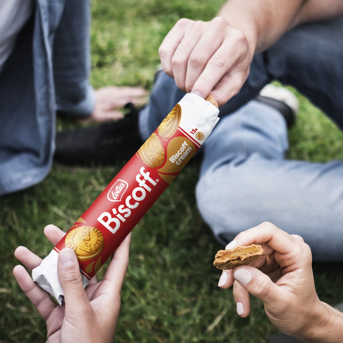 Lotus Biscoff Cream Biscuits 110g