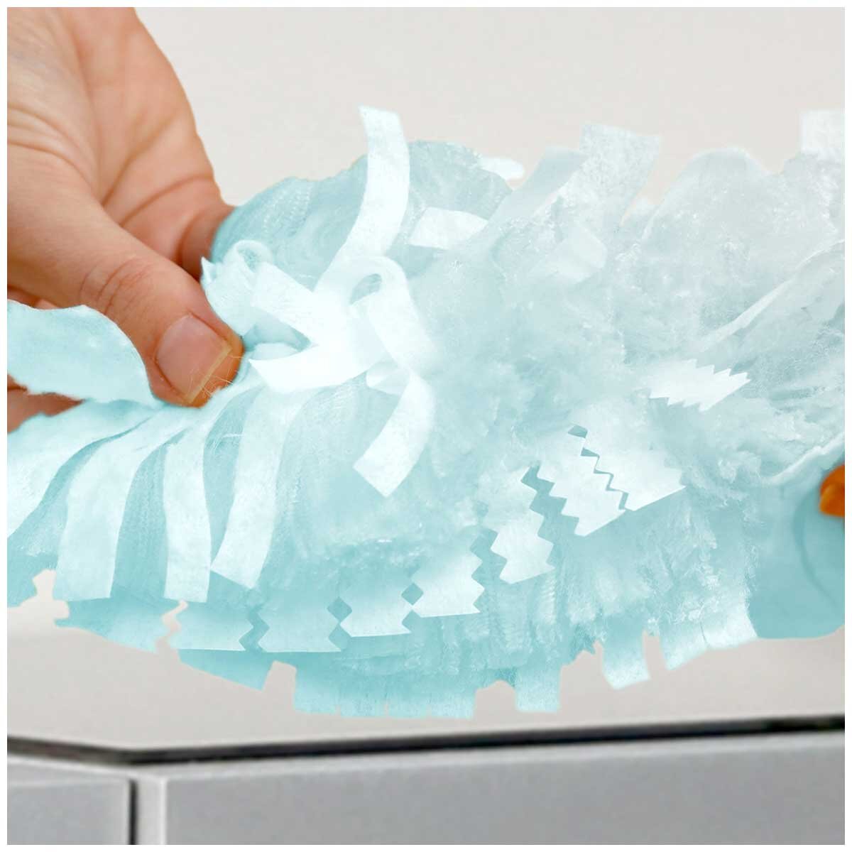 Swiffer Duster 180 Starter Kit 1 Handle and 28 Refills Multi-Surface Dusting