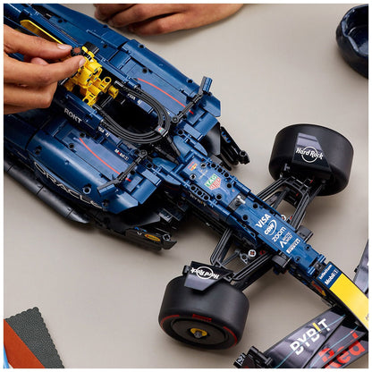 LEGO Technic Detailed F1 Car Model Kit 42206 Oracle Red Bull RB20 1639