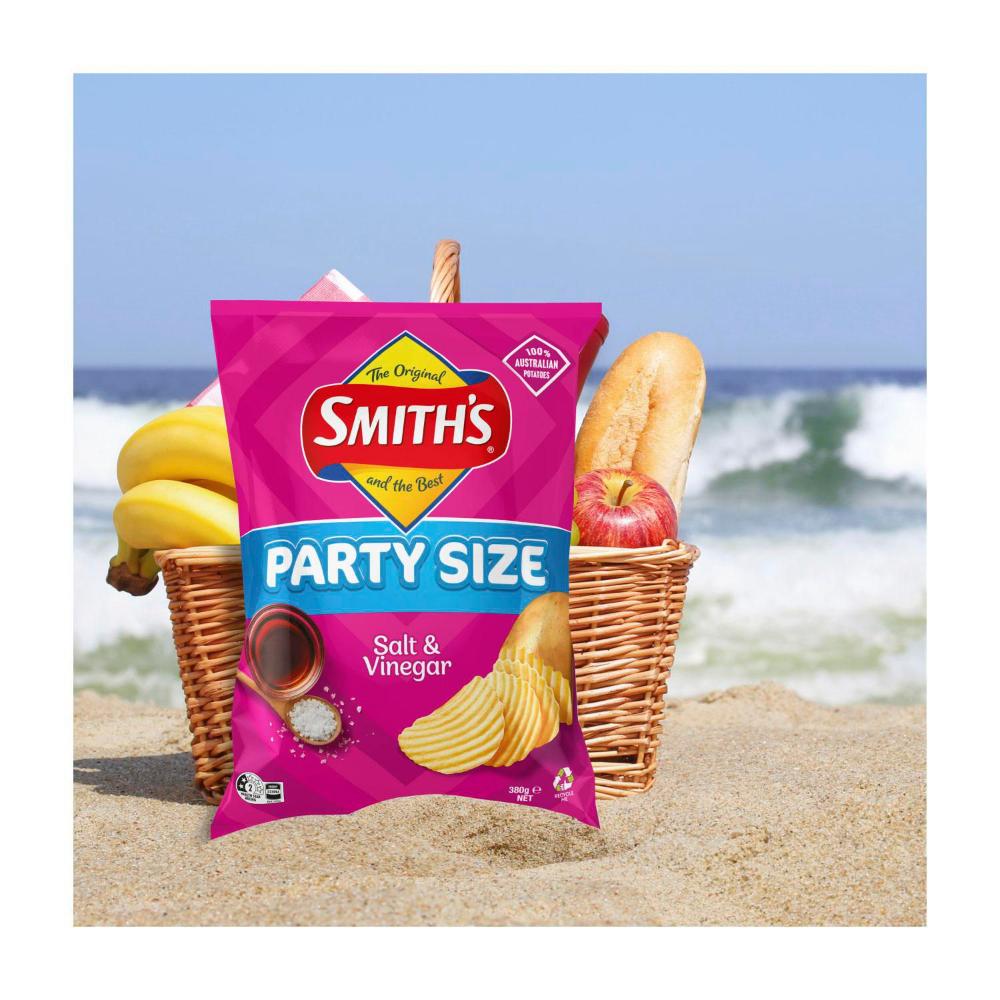Smith's Crinkle Cut Potato Chips Party Bag Salt & Vinegar - 380g