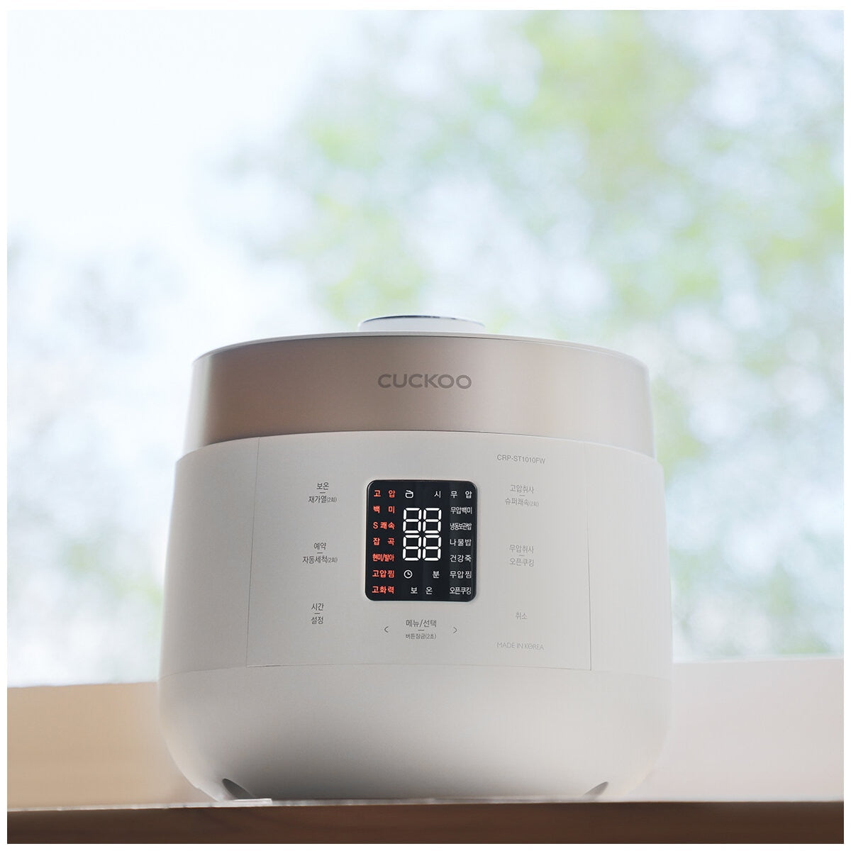 Cuckoo 6-Cup Twin Pressure Rice Cooker CRP-ST0609F, 16 Modes, Smart Tech, Non-Stick Pot