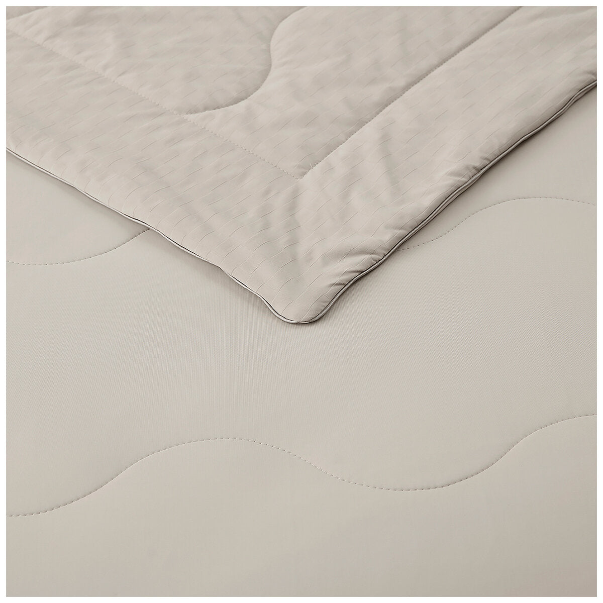Hotel Grand EternaCool King Single Cooling Comforter, Lightweight, Machine Washable