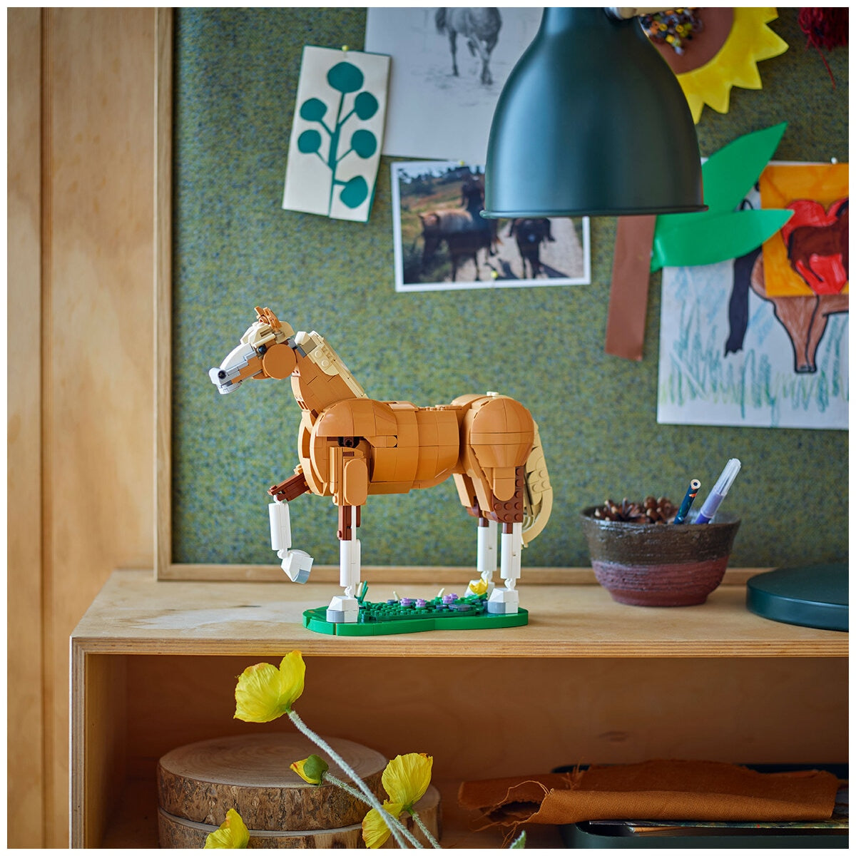 Lego Creator 3-in-1 Beautiful Horse 685-Piece Animal Toy 31166