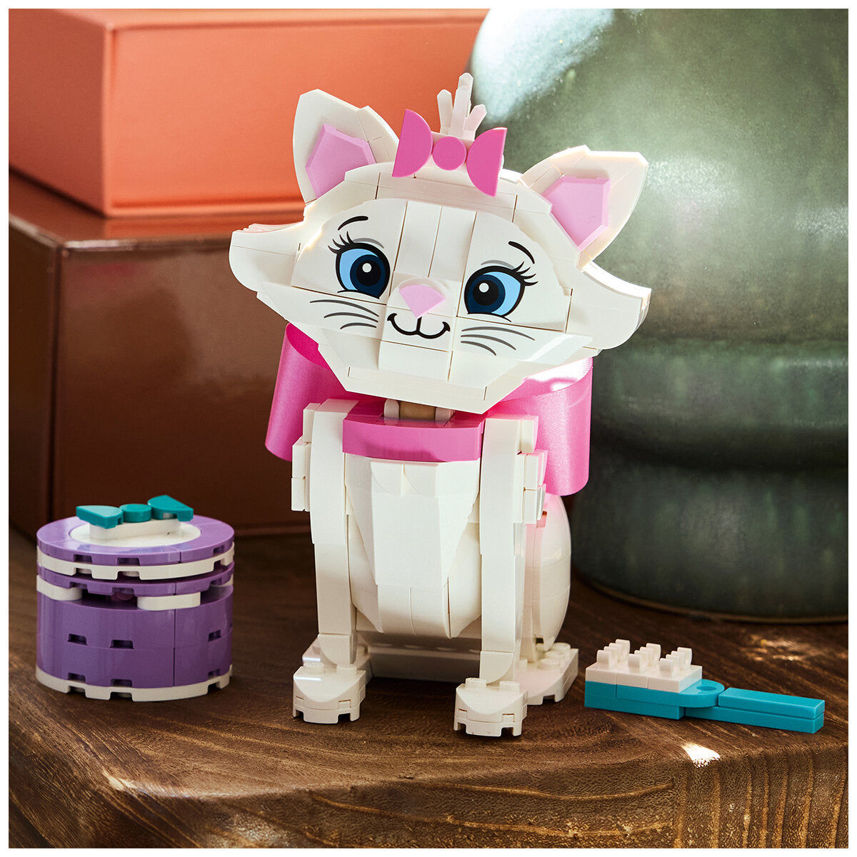 Lego Disney the Aristocats Adorable Marie 369-Piece Set 43286