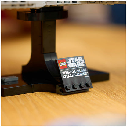 LEGO Star Wars Venator-Class Attack Cruiser 75441 643-Piece Display Model