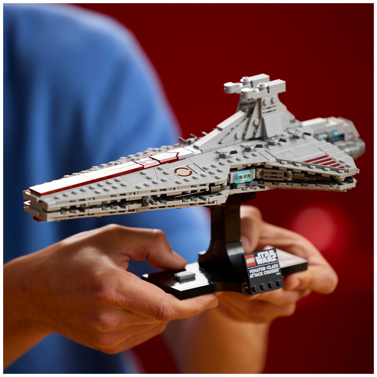 LEGO Star Wars Venator-Class Attack Cruiser 75441 643-Piece Display Model