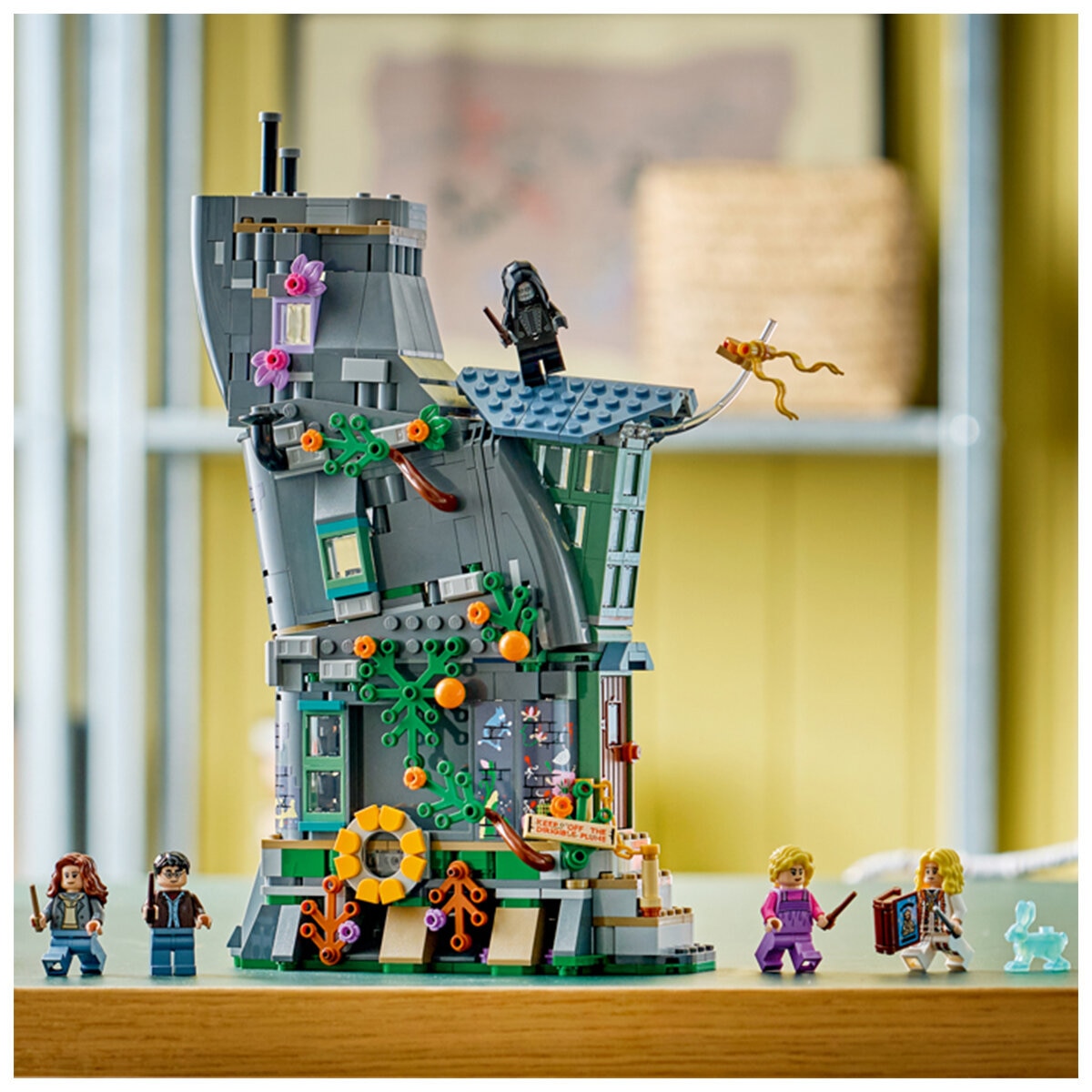 Lego Harry Potter Luna Lovegood's House 764-Piece Set 76467