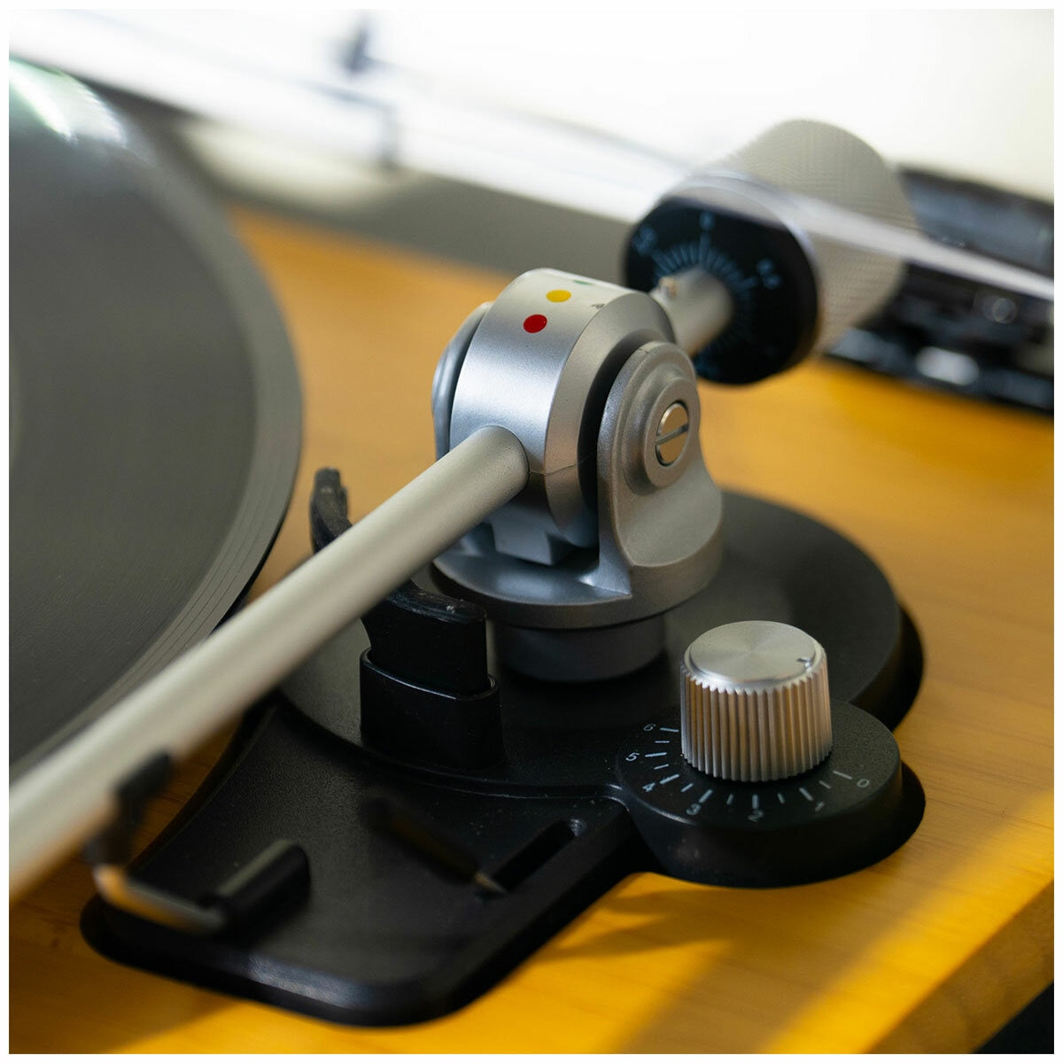 House of Marley Soul Rebel All-In-One Turntable EM-JT401-SB Black/Timber
