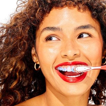 Colgate Purple Teeth Whitening Toothpaste Optic White 100g