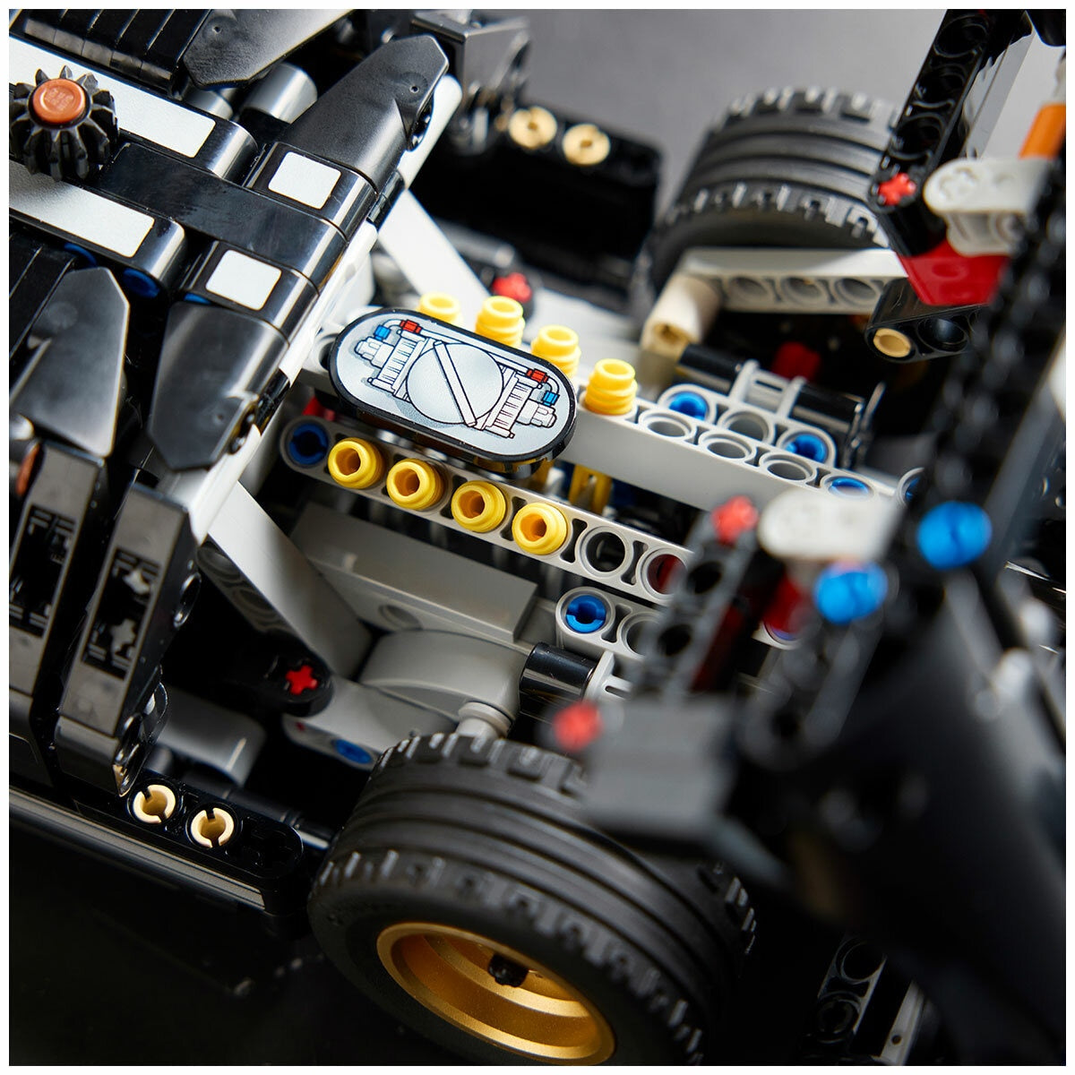 LEGO Technic 1966 Ford GT40 MKII Race Car 42223 793-Piece Model