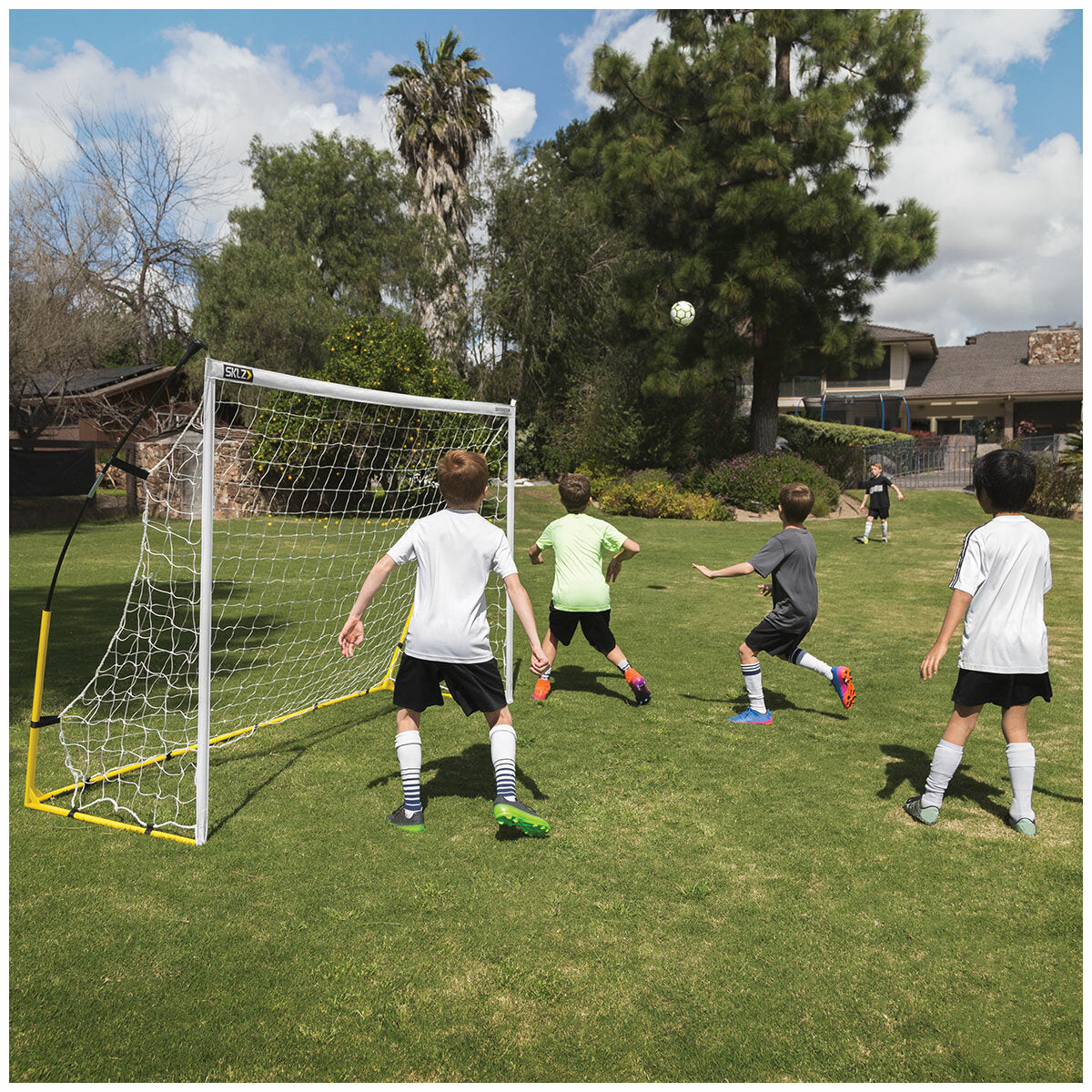 Sklz Quickster Soccer Goal White/Black Portable 2.44 x 1.52m