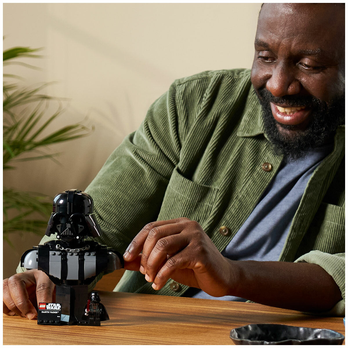 LEGO Star Wars Darth Vader Bust 75439 18+ 18cm Collectible Display