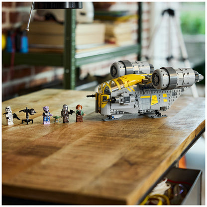 LEGO Star Wars The Razor Crest 75447 930-Piece Building Set for Kids, 10+