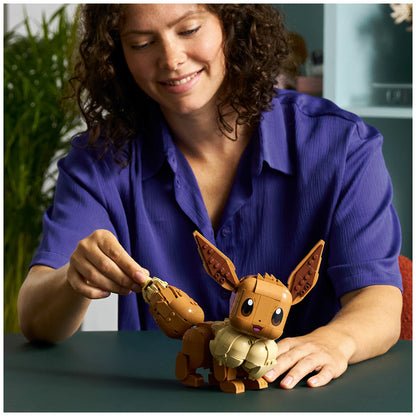 LEGO Pokémon Eevee 72151 Posable 587-Piece Building Kit for Adults
