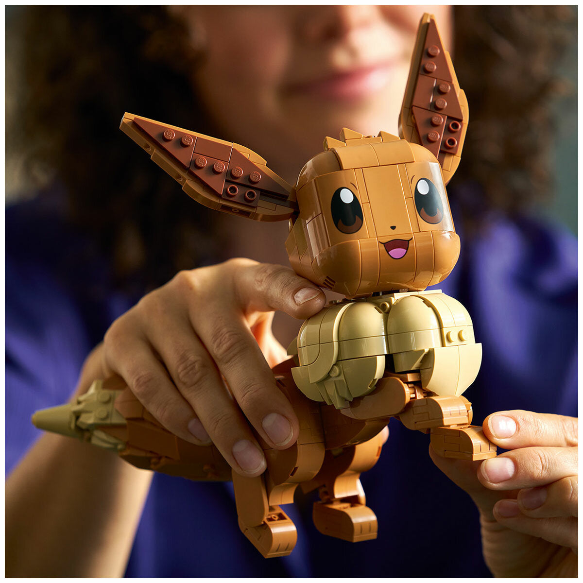 LEGO Pokémon Eevee 72151 Posable 587-Piece Building Kit for Adults