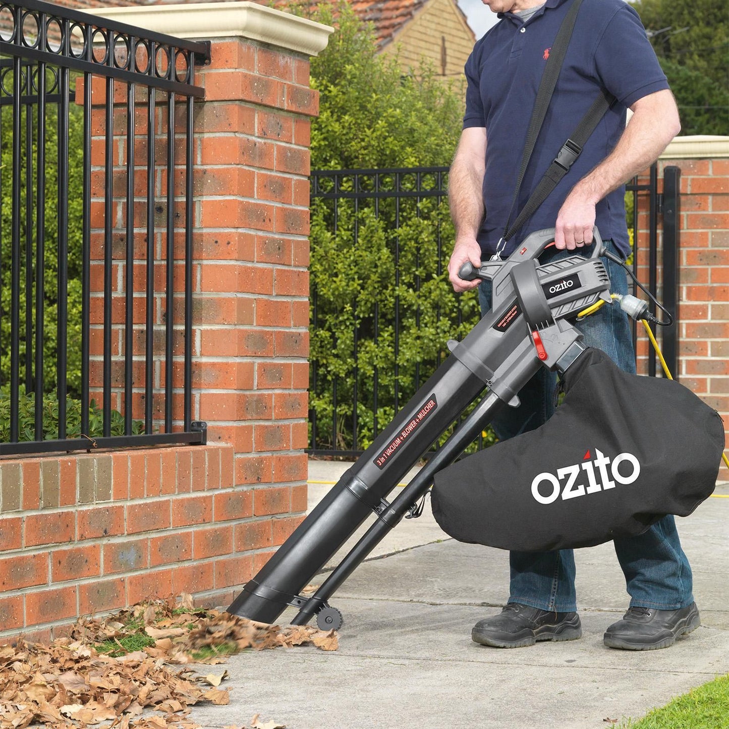 Ozito Blower Vacuum Mulcher - 2400W