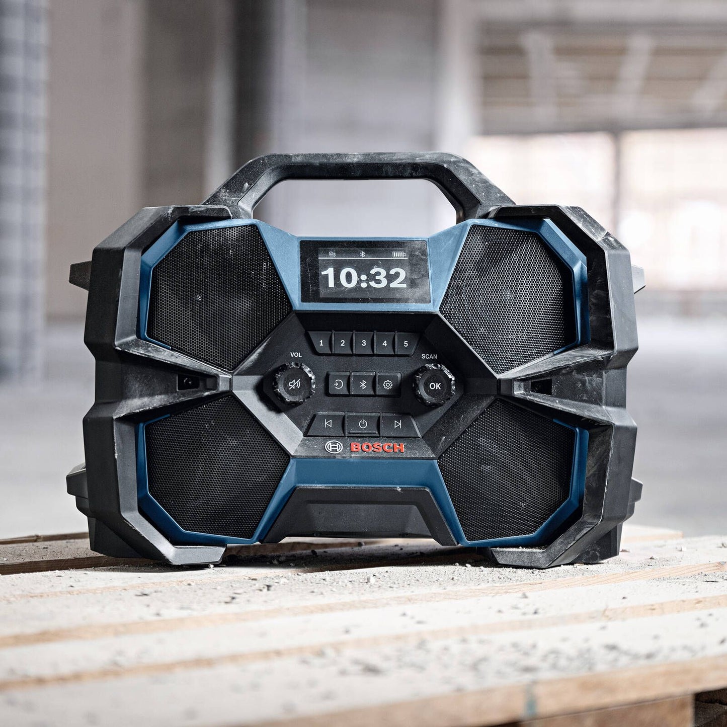 Bosch Radio - 18V - Skin Only - 253 x 360 x 485mm