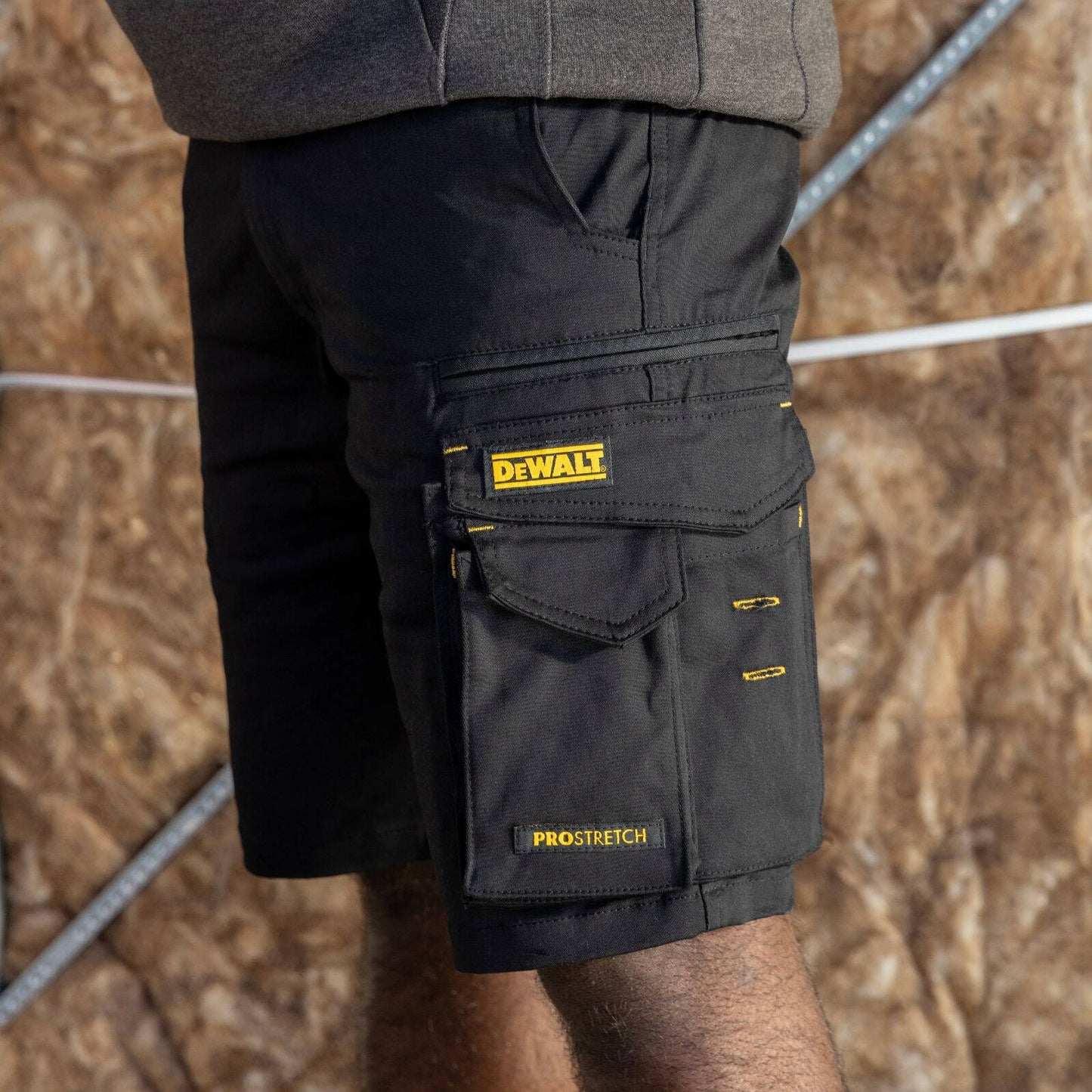 Dewalt Black Bennington Prostretch Shorts - Size 32