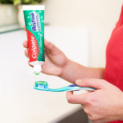 Colgate Max Fresh Toothpaste Clean Mint 115g
