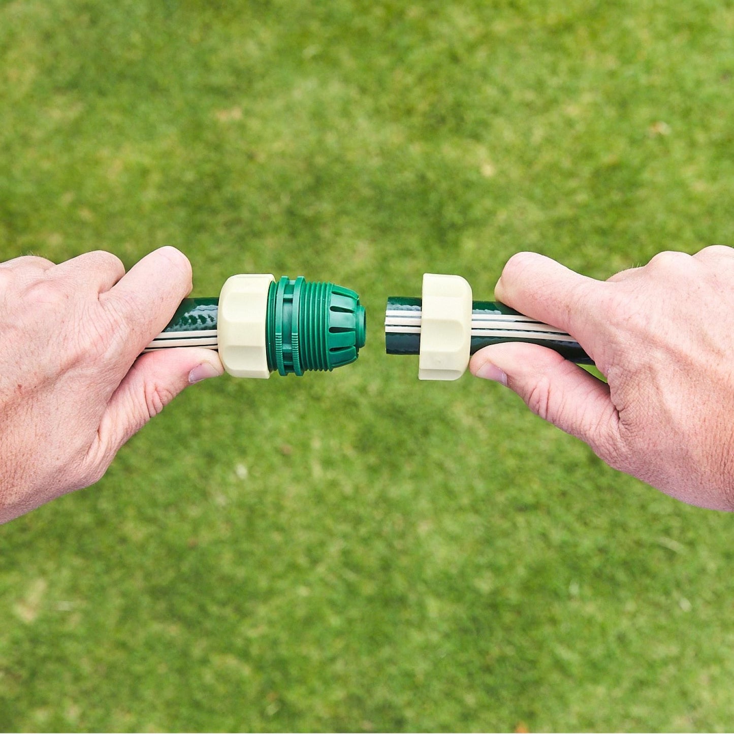 Garden Basics Hose Joiner Repairer - 18mm