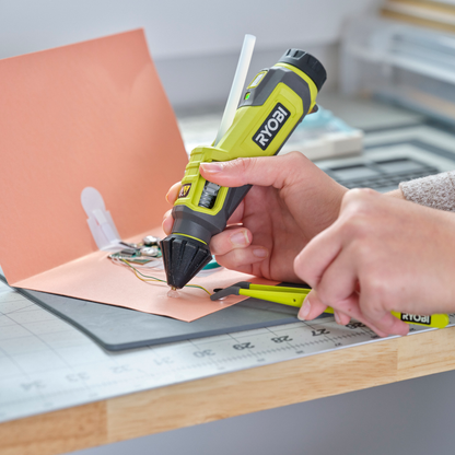 Ryobi USB Lithium Glue Pen Kit - 700 x 150 x 180mm - 2.0Ah