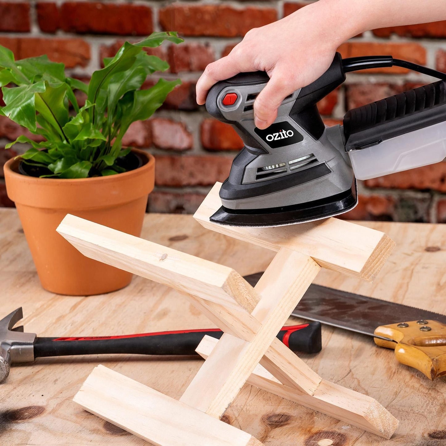 Ozito Detail Sander - 200W