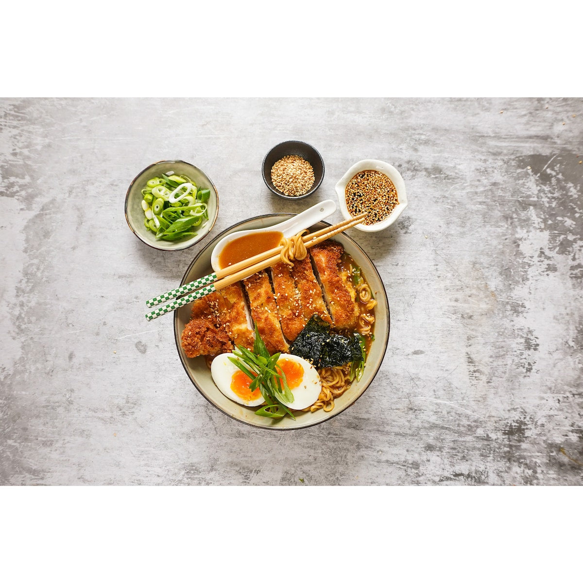 Trident Instant Noodles Hot & Spicy Flavoured 340g 4 Pack