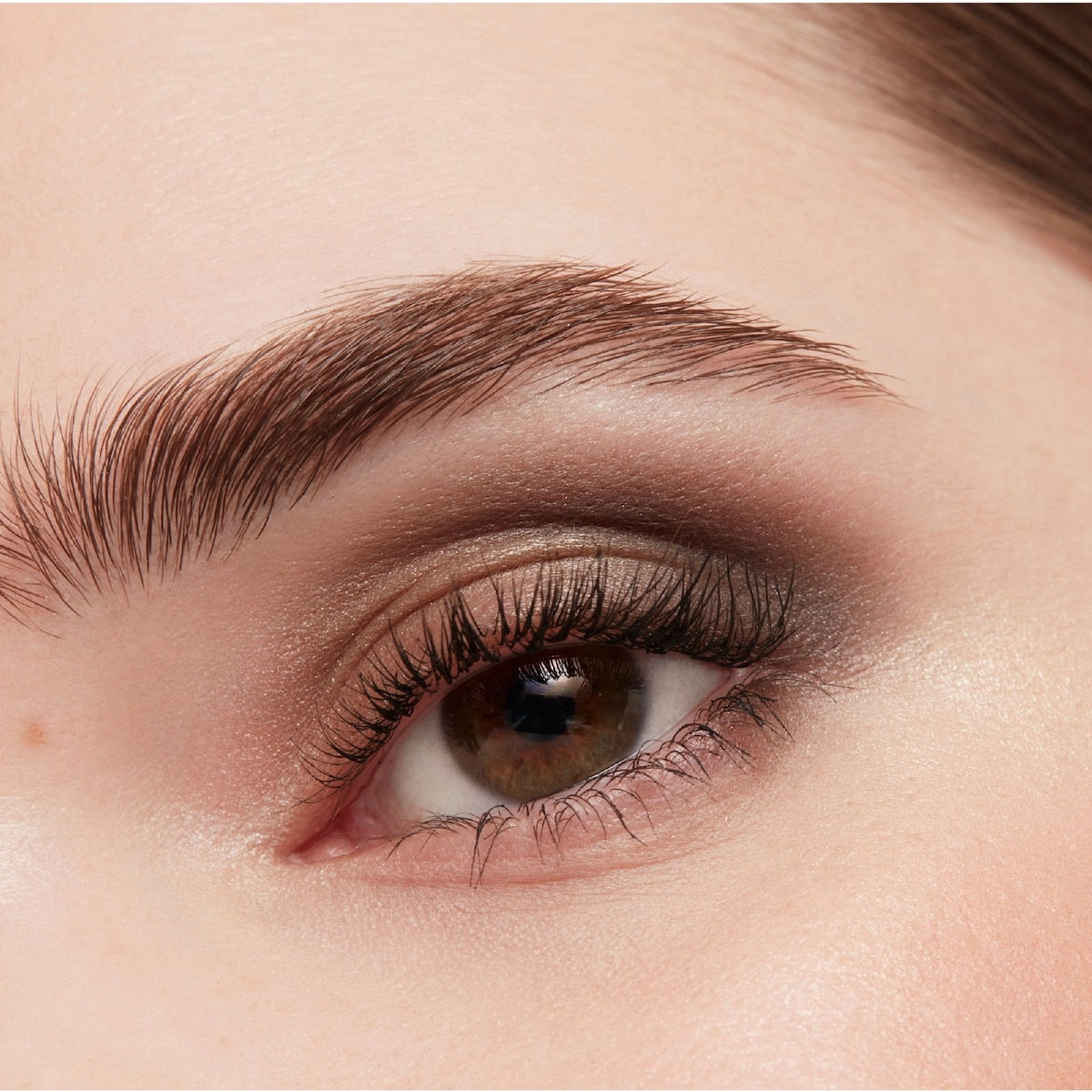 Revlon Colorstay 16hr Eyeshadow Addictive 4.8g