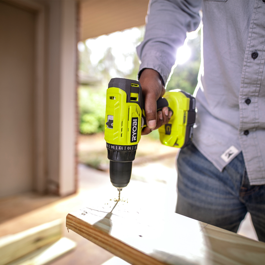 Ryobi Drill Driver Starter Kit R18DD22 18V ONE+ 2Ah