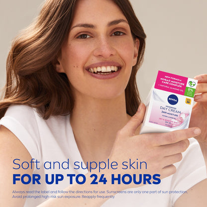 Nivea Nourishing Day Face Cream Moisturiser With Spf30 50ml