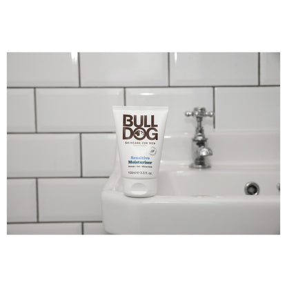 Bulldog Skincare Skincare For Men Sensitive Moisturiser 100ml