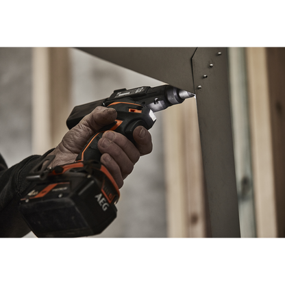 AEG Compact Rivet Gun - 18V - 4.8mm - 5Ah Kit