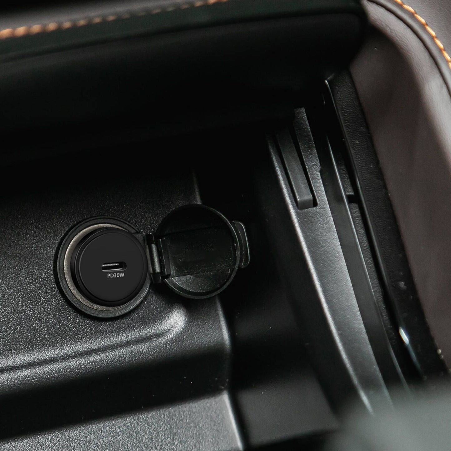 Antsig 30W USB-C Car Charger - 25 x 70mm