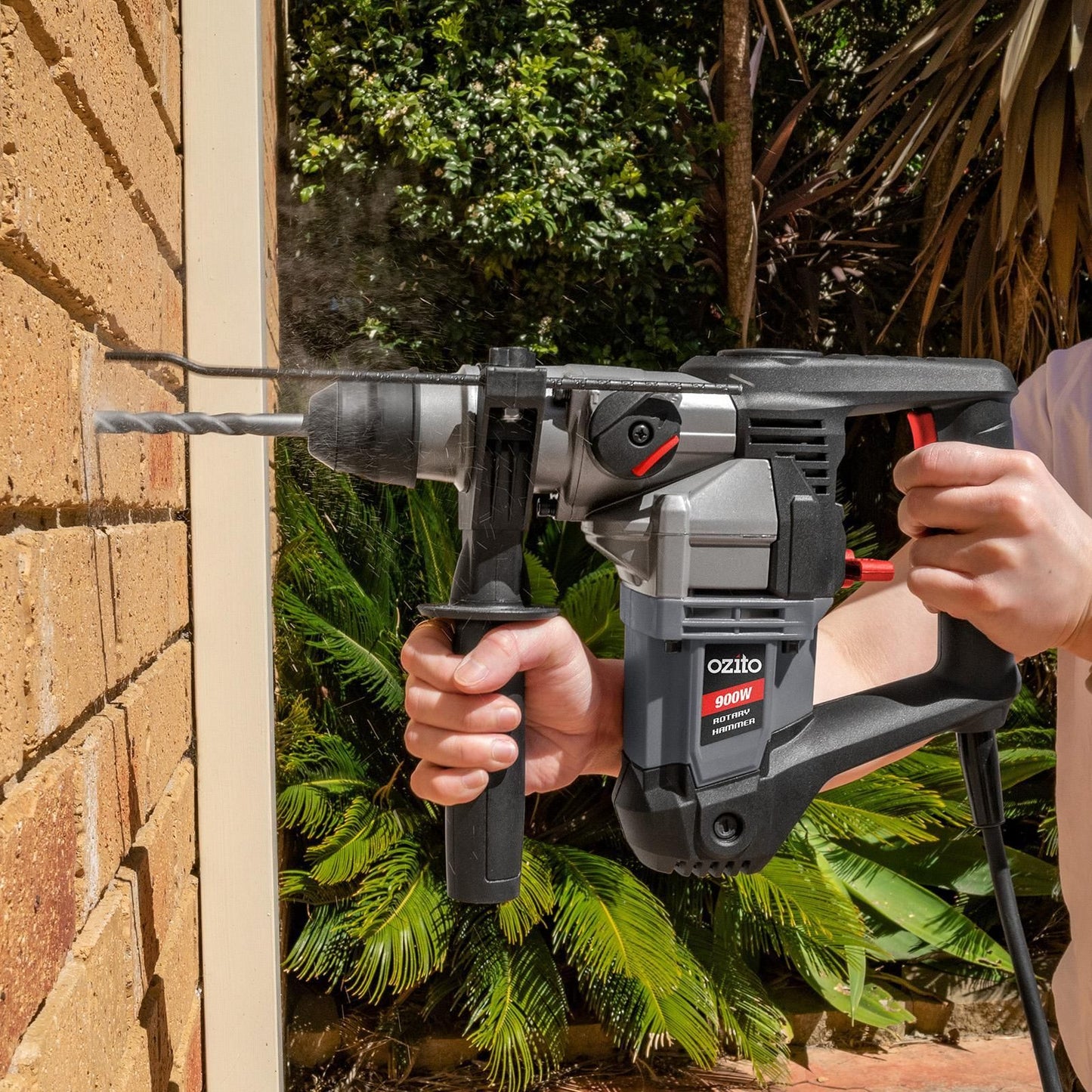 Ozito Rotary Hammer Drill Kit - 900W - RHD-9035