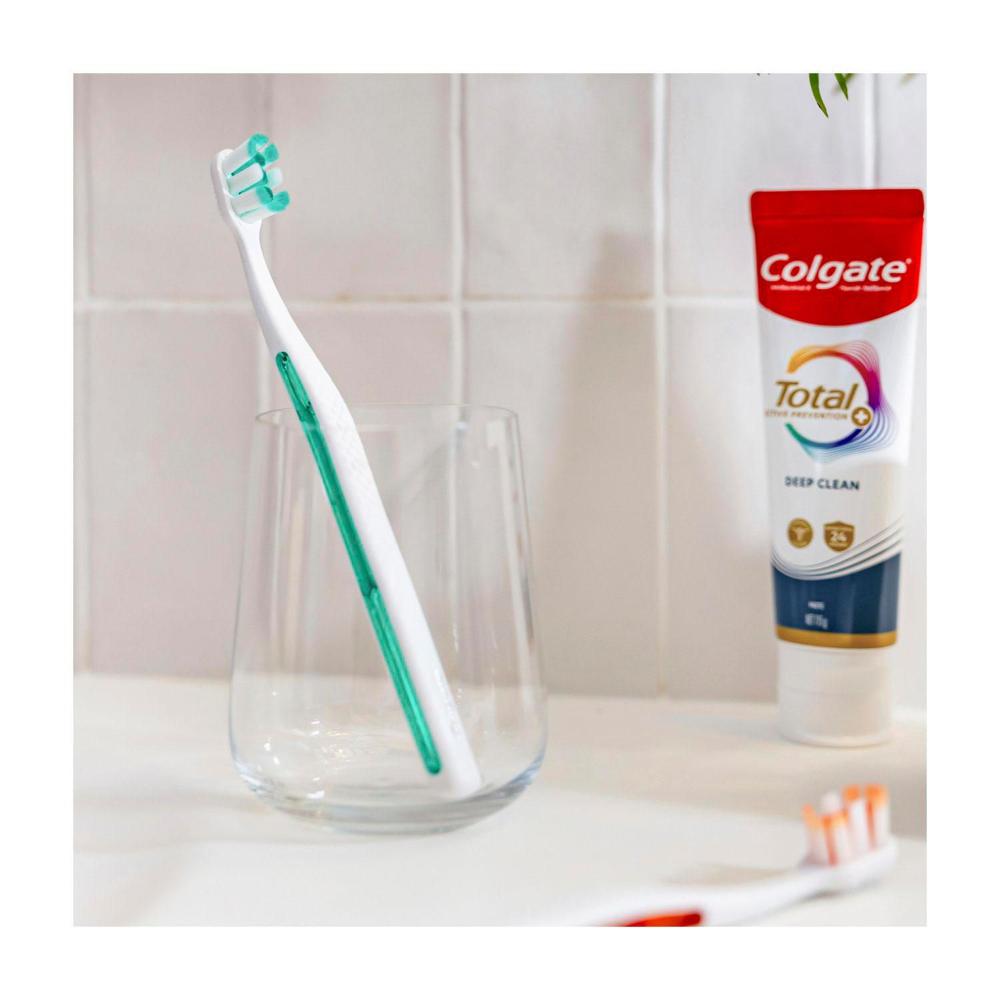 Colgate Total Toothbrush Foaming Clean Medium - 1 Pack