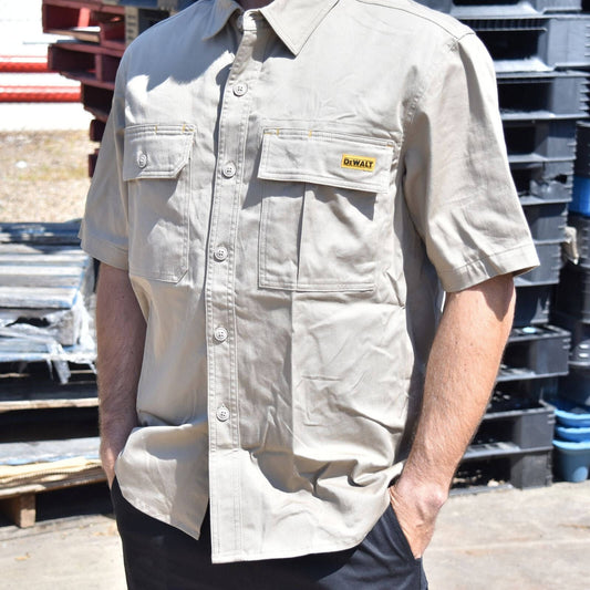 DEWALT Khaki Basalt Short Sleeve Button Up Shirt - M