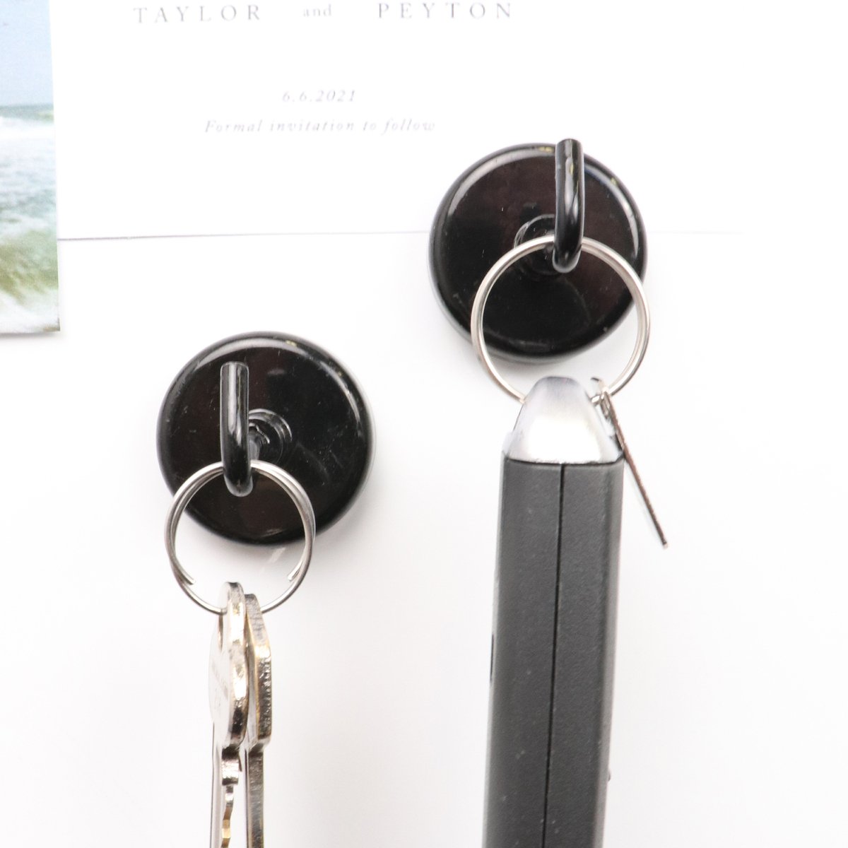 Everhang Magnetic Hook - 35mm - Ferrite - 6.3kg Pull Rating - 4 Pack