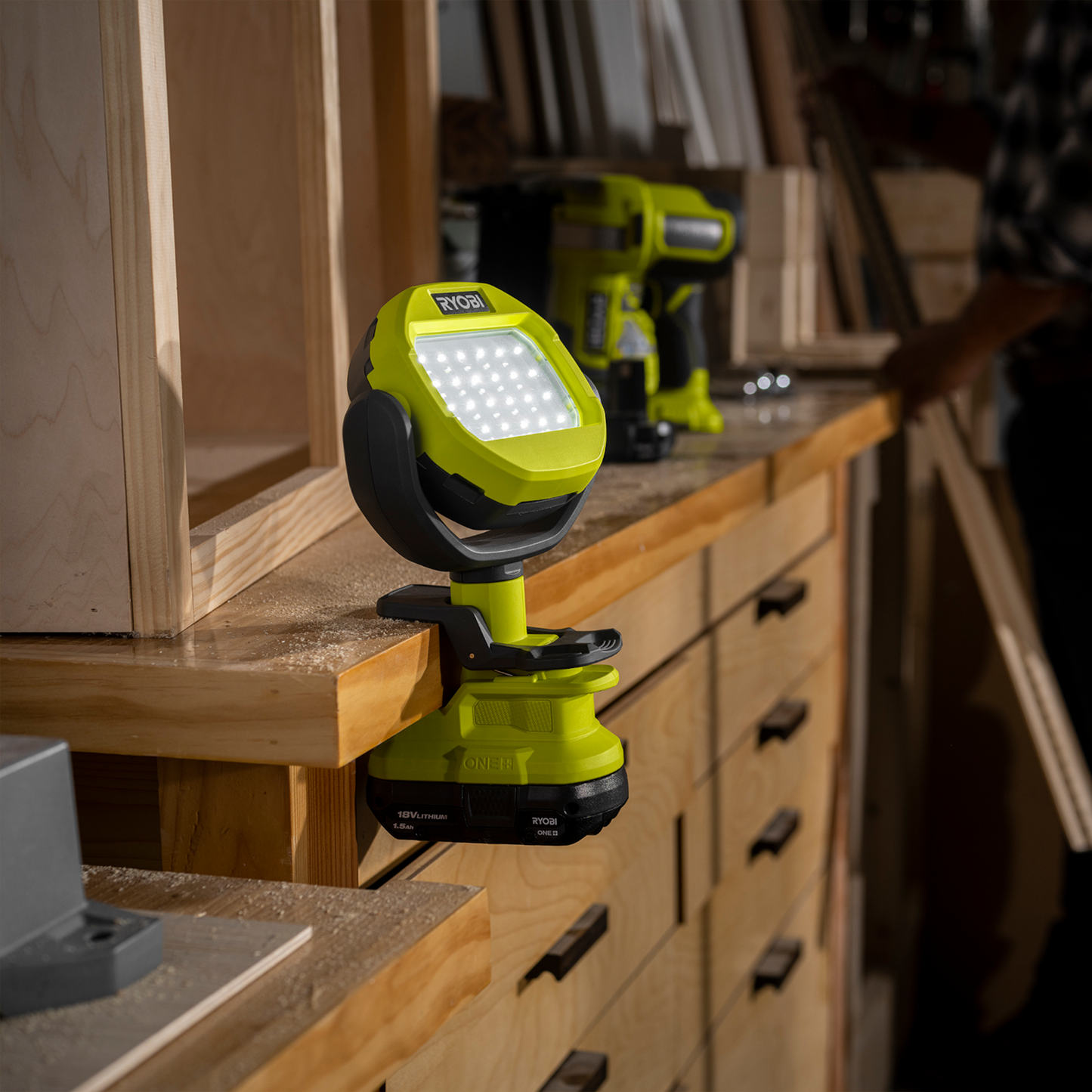 Ryobi Clamp Light - RLCL18 - 18V ONE+ - 1000 Lumens - Tool Only