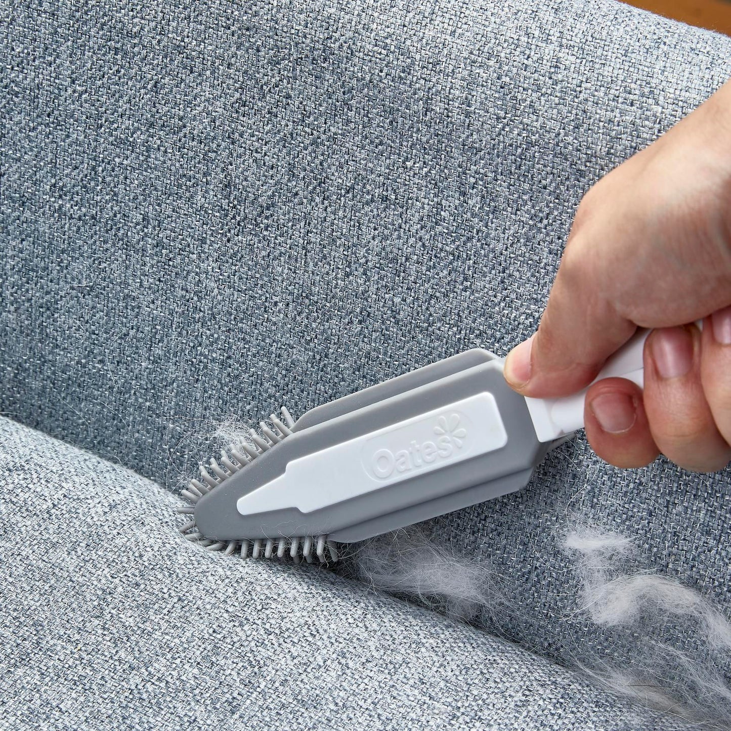 Oates Electrostatic Pet Hair Brush - 45mm