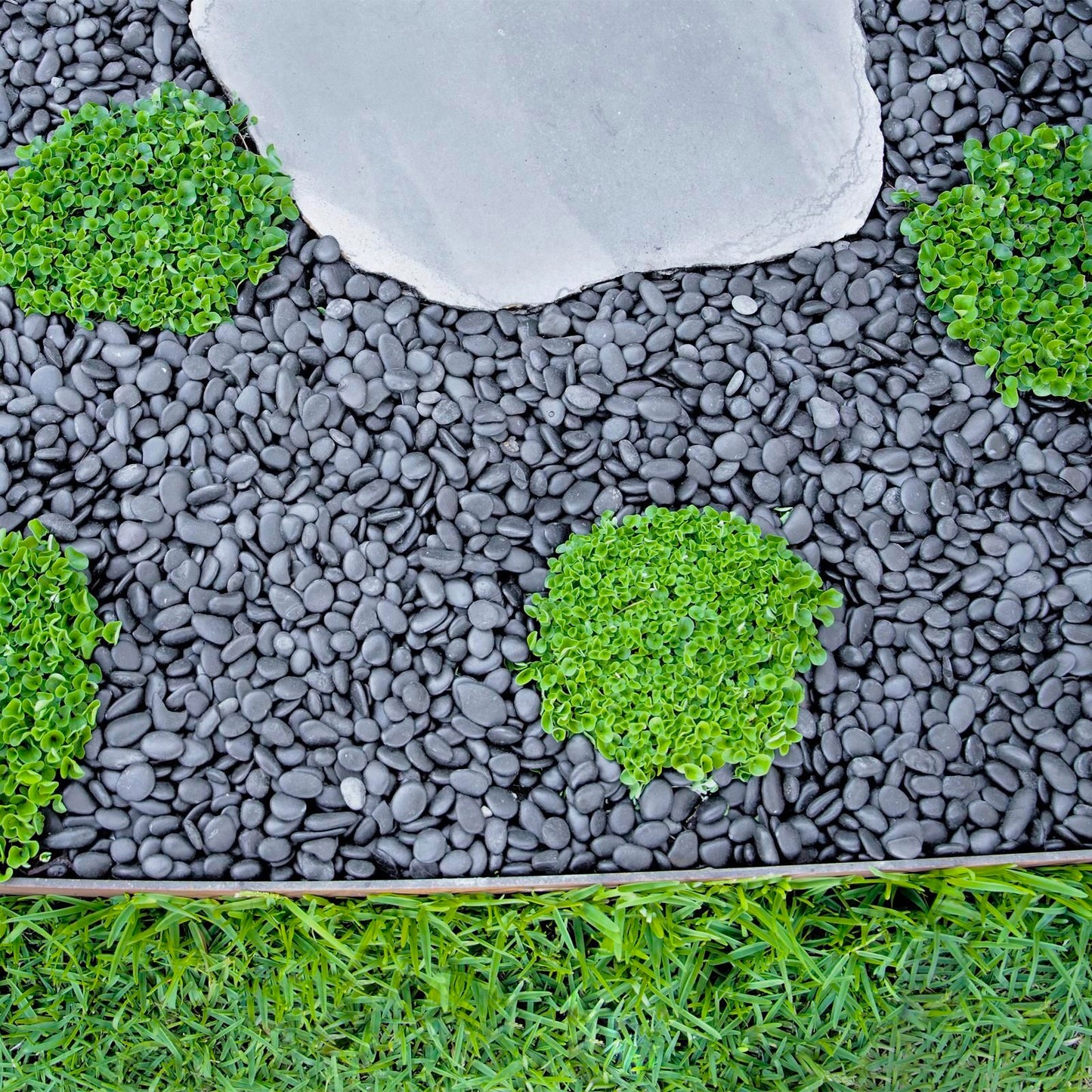 Tuscan Path Black Natural Pebbles - 15-20mm - 5kg