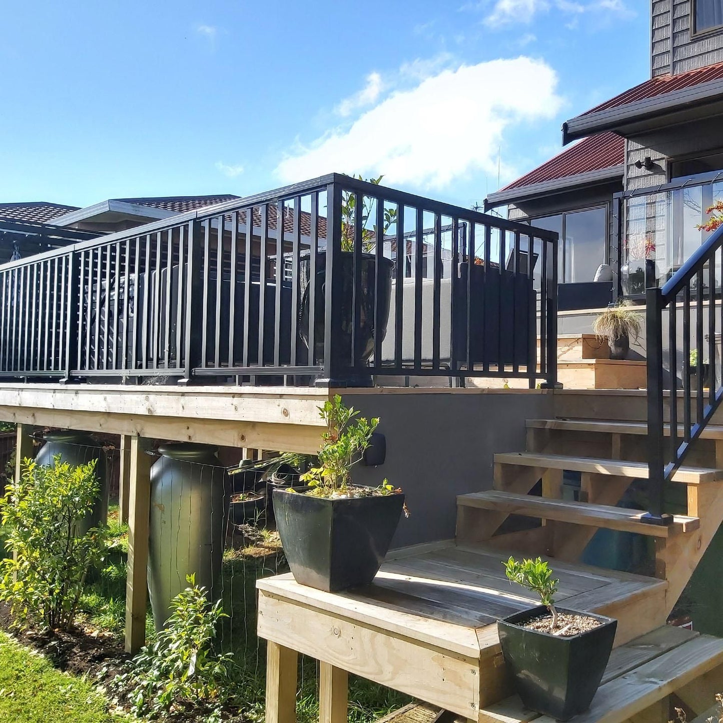 Peak Black Aluminium Deck Balustrade Mid Post - 1000mm