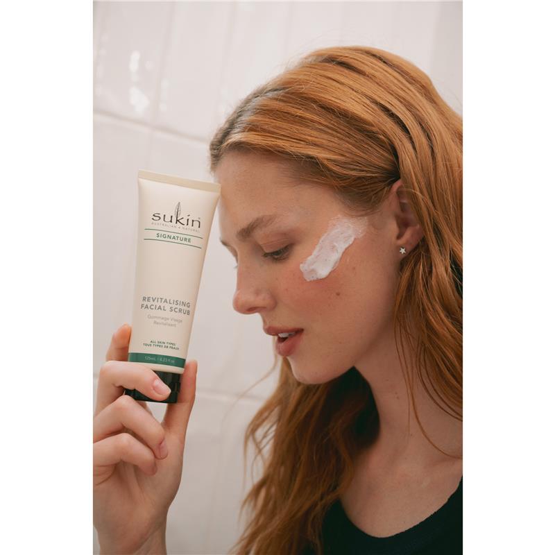 Sukin Signature Revitalising Facial Scrub 125mL