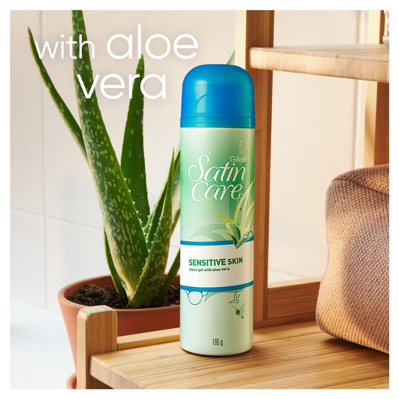 Gillette Venus Satin Care Sensitive Shaving Gel with Aloe Vera 195g