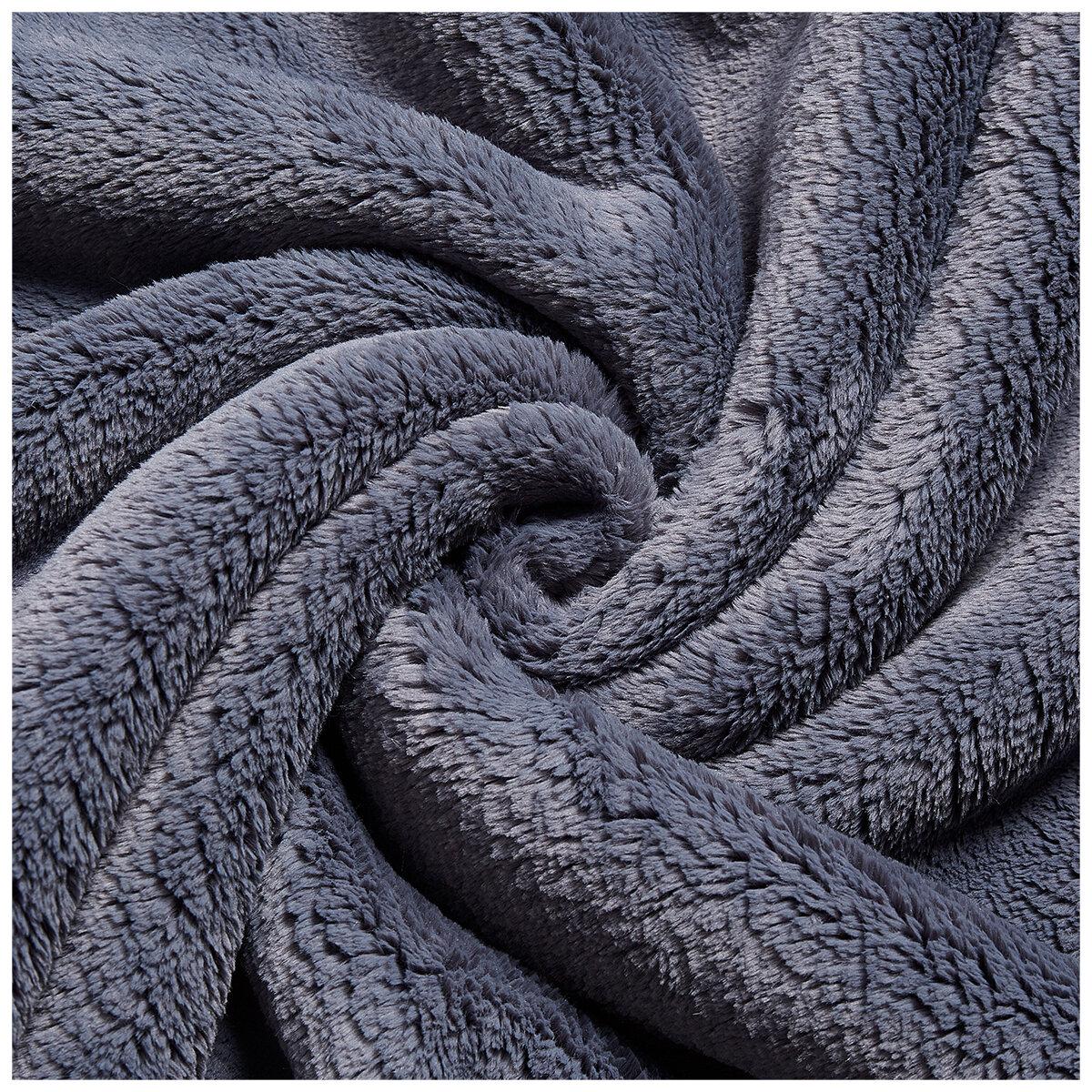 Amari Luxury Velvet Throw 152cm x 177cm Blue