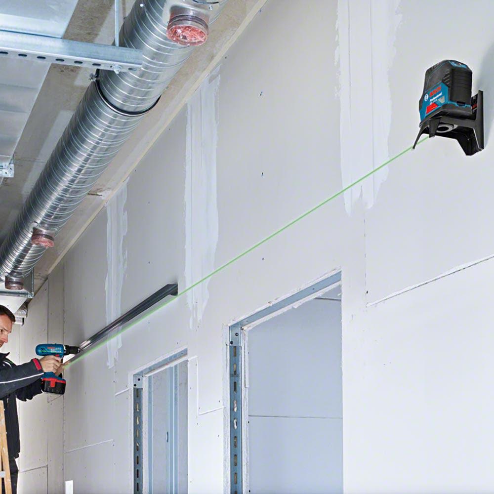 BOSCH Cross Line Laser Level with Plumb Green Beam GCL2-15G 0601066J00