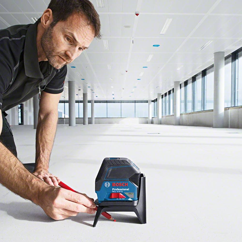 BOSCH Cross Line Laser Level with Plumb Green Beam GCL2-15G 0601066J00